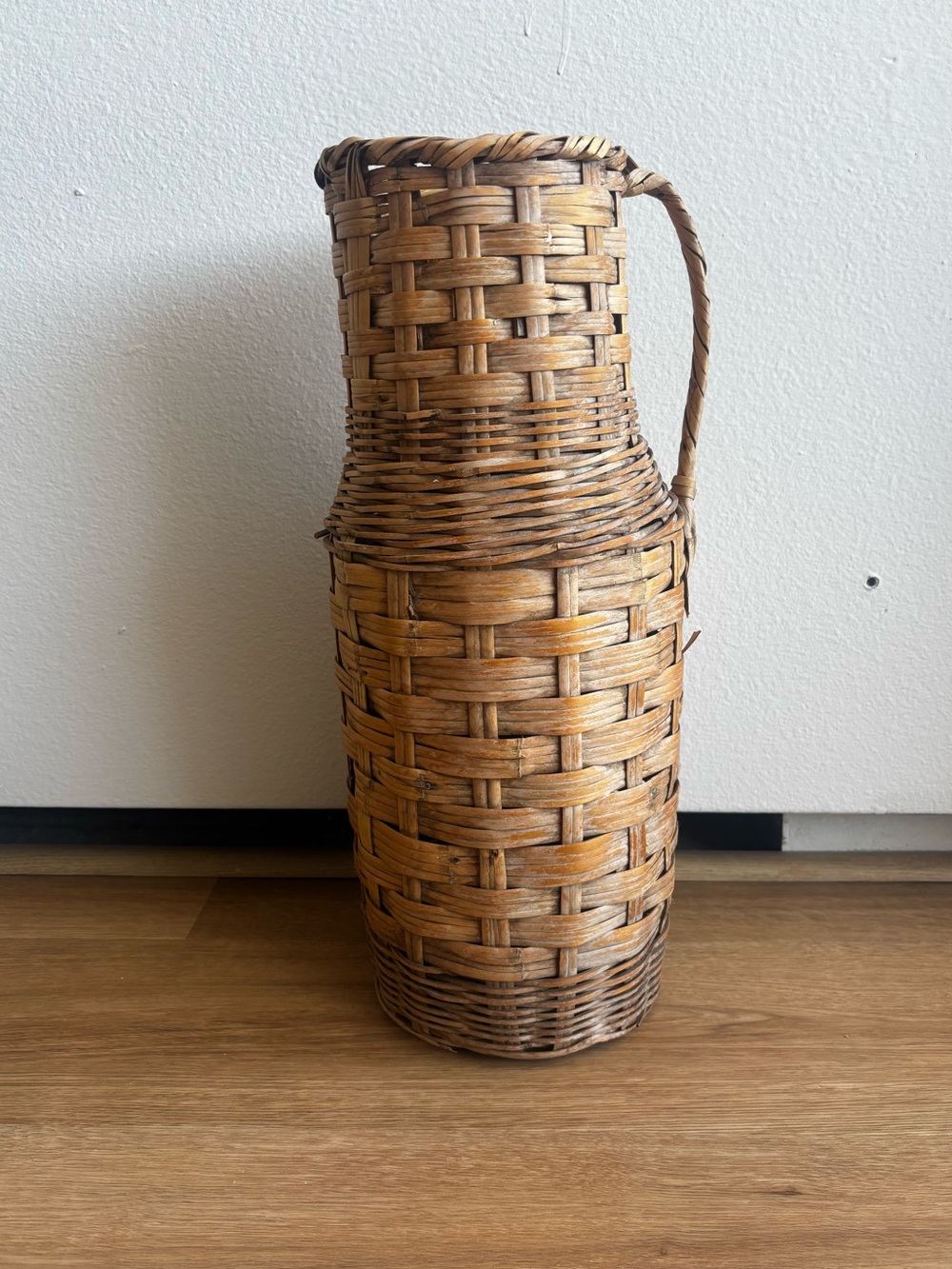 Wicker Basket Floor Vase Umbrella Stand Holder Vase 18.5 Inches